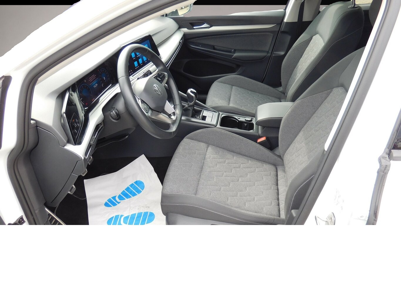 Volkswagen Golf (05/2024, Benzin)