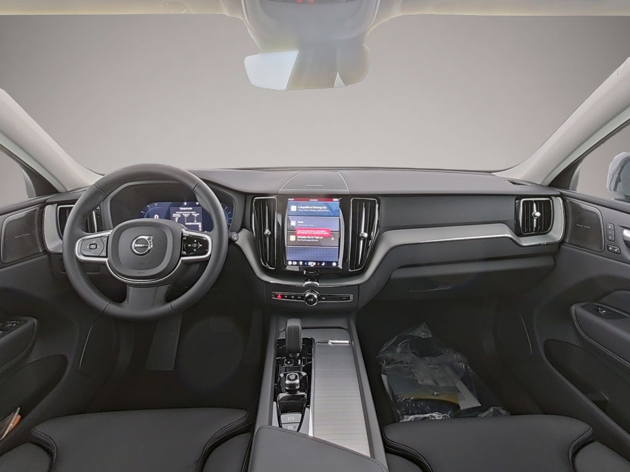 Volvo XC60 (06/2025, Benzin)