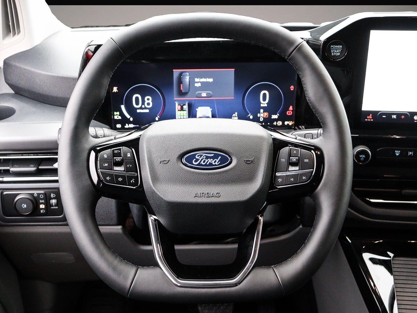 Ford Tourneo Custom (03/2026, Diesel)