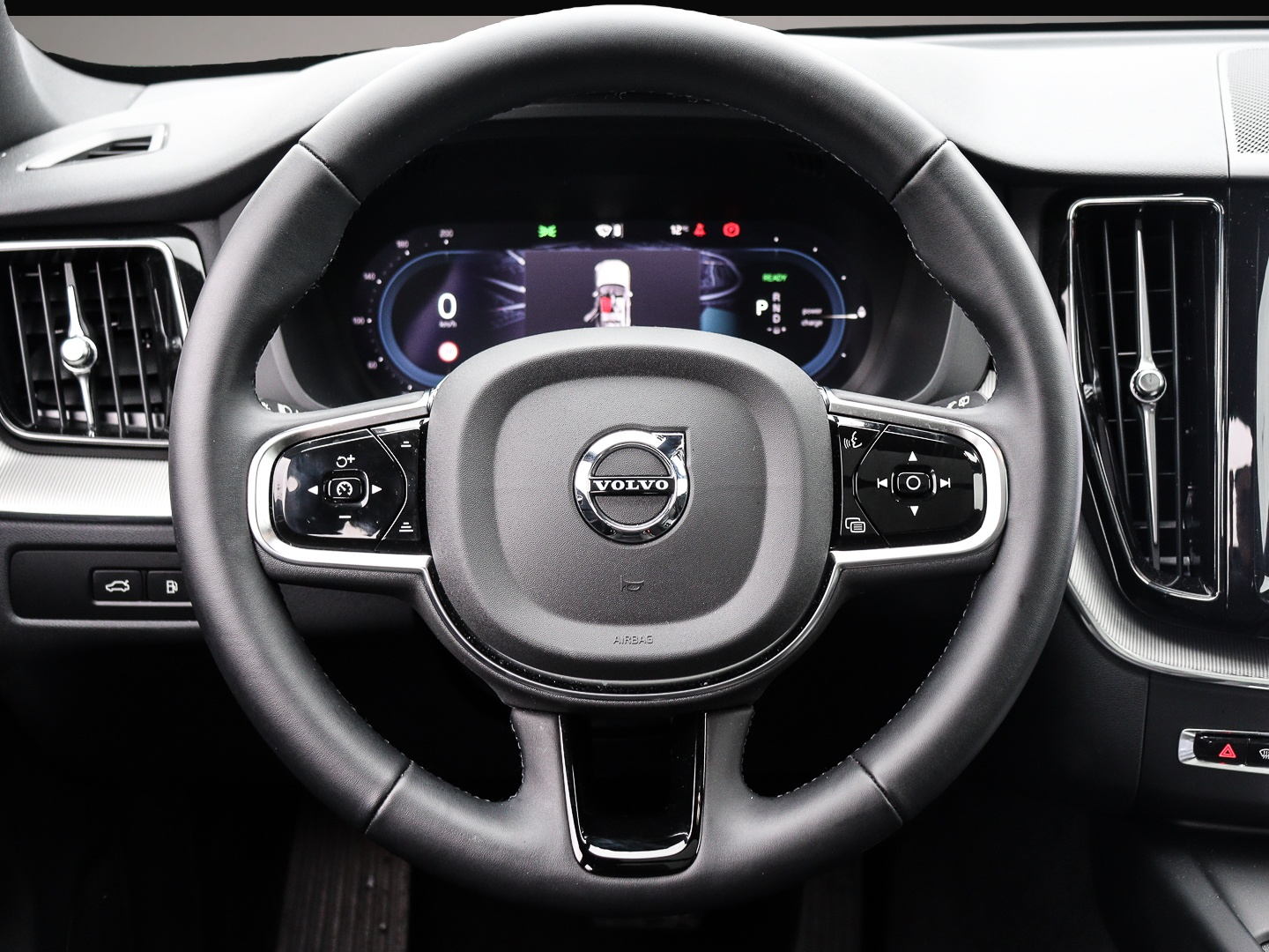 Volvo XC60 (02/2024, Hybrid (Benzin/Elektro))