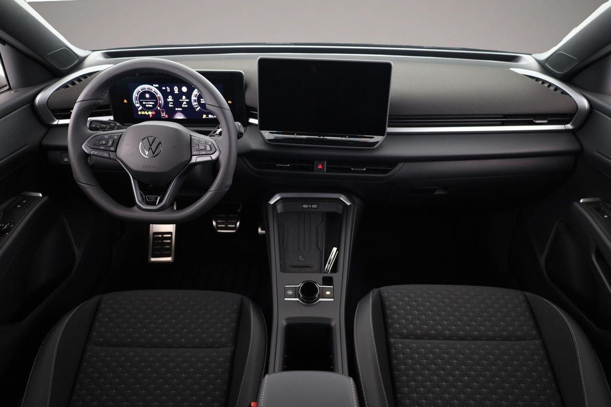 Volkswagen T-Roc (08/2026, Benzin)