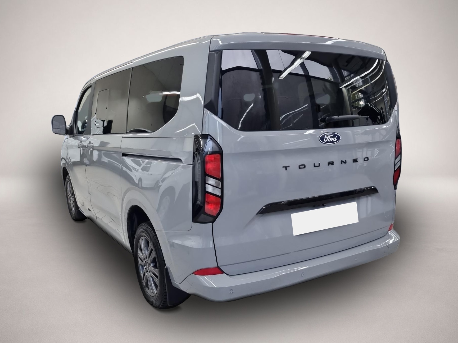 Ford Tourneo Custom (01/2026, Diesel)