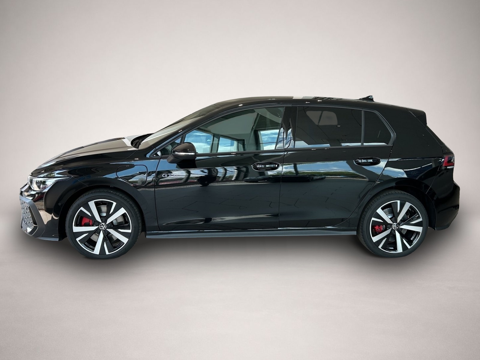 Volkswagen Golf, image 4 of 5