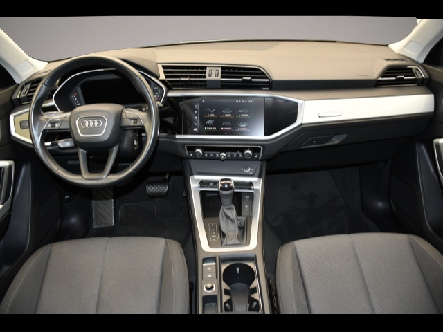Audi Q3 (05/2022, )