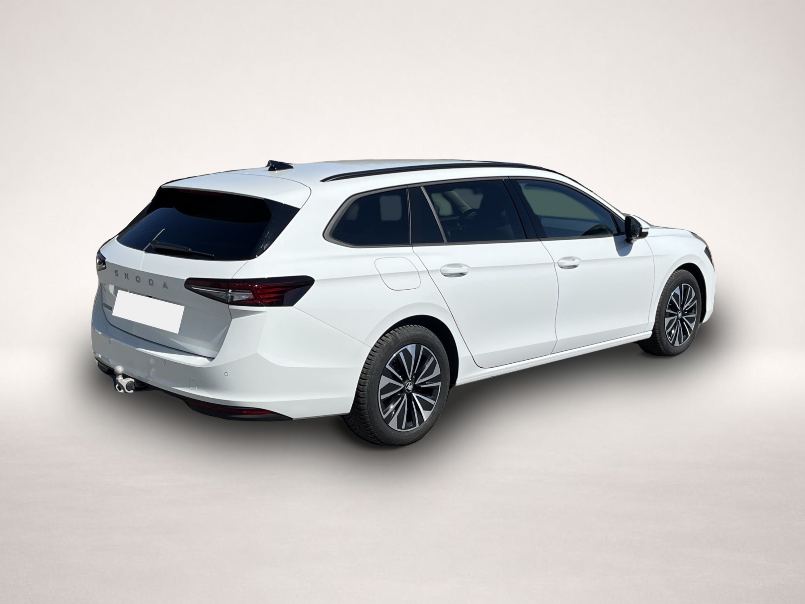 Skoda Superb (09/2025, Benzin)