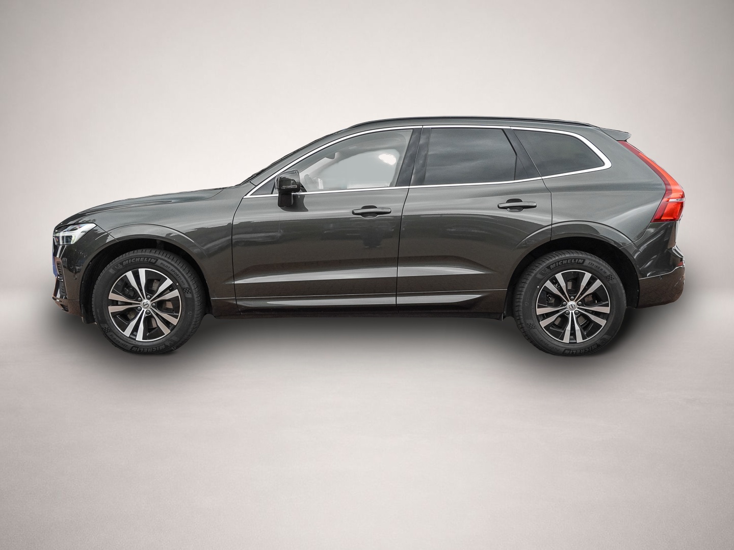 Volvo XC60 (04/2023, Benzin)