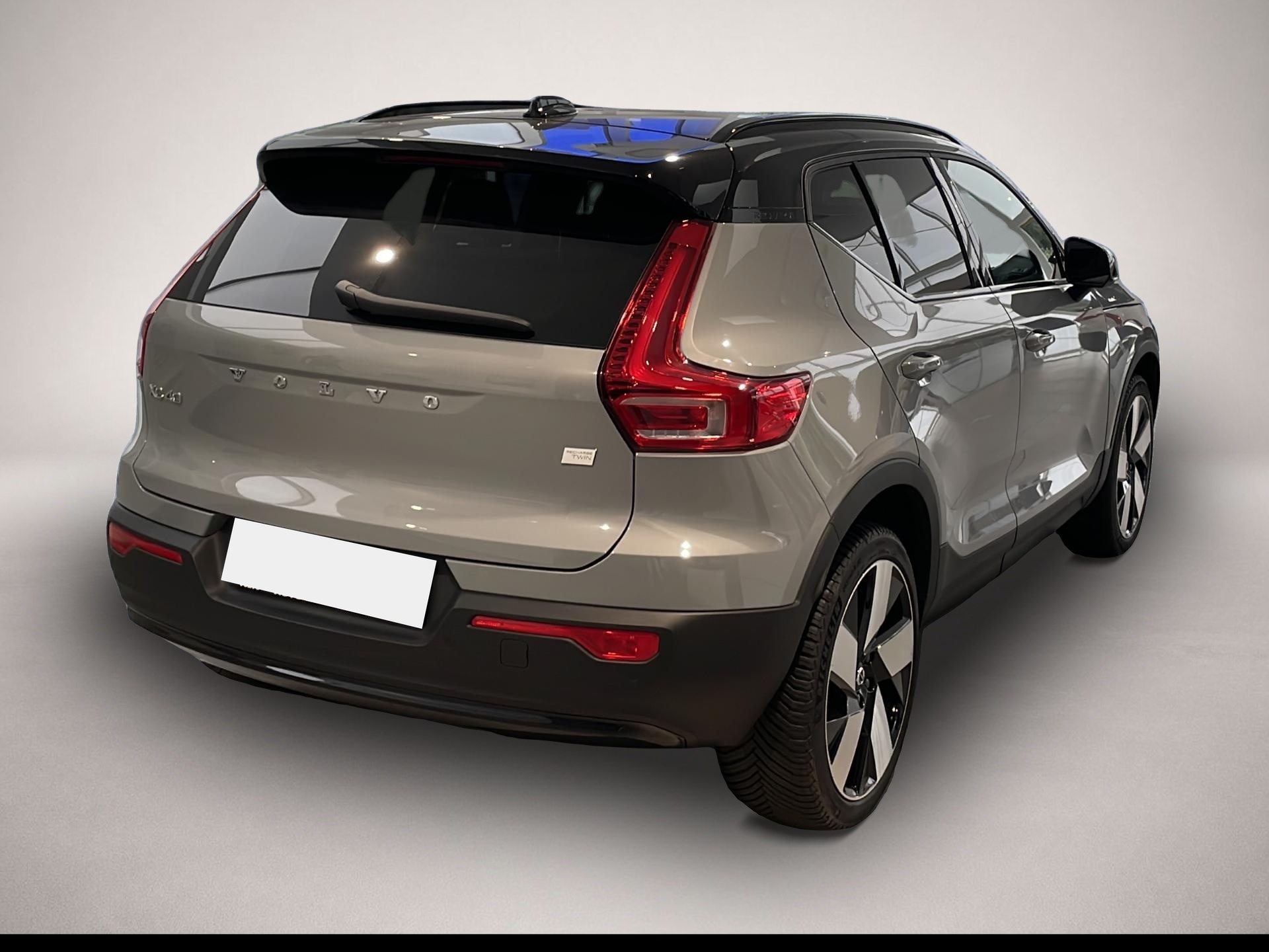 Volvo XC40 (02/2024, ELECTRIC)