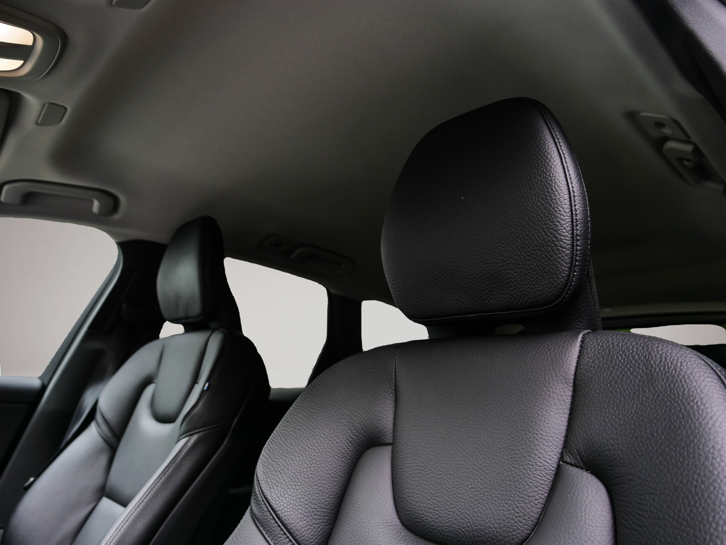 Volvo XC60 (09/2023, Benzin)