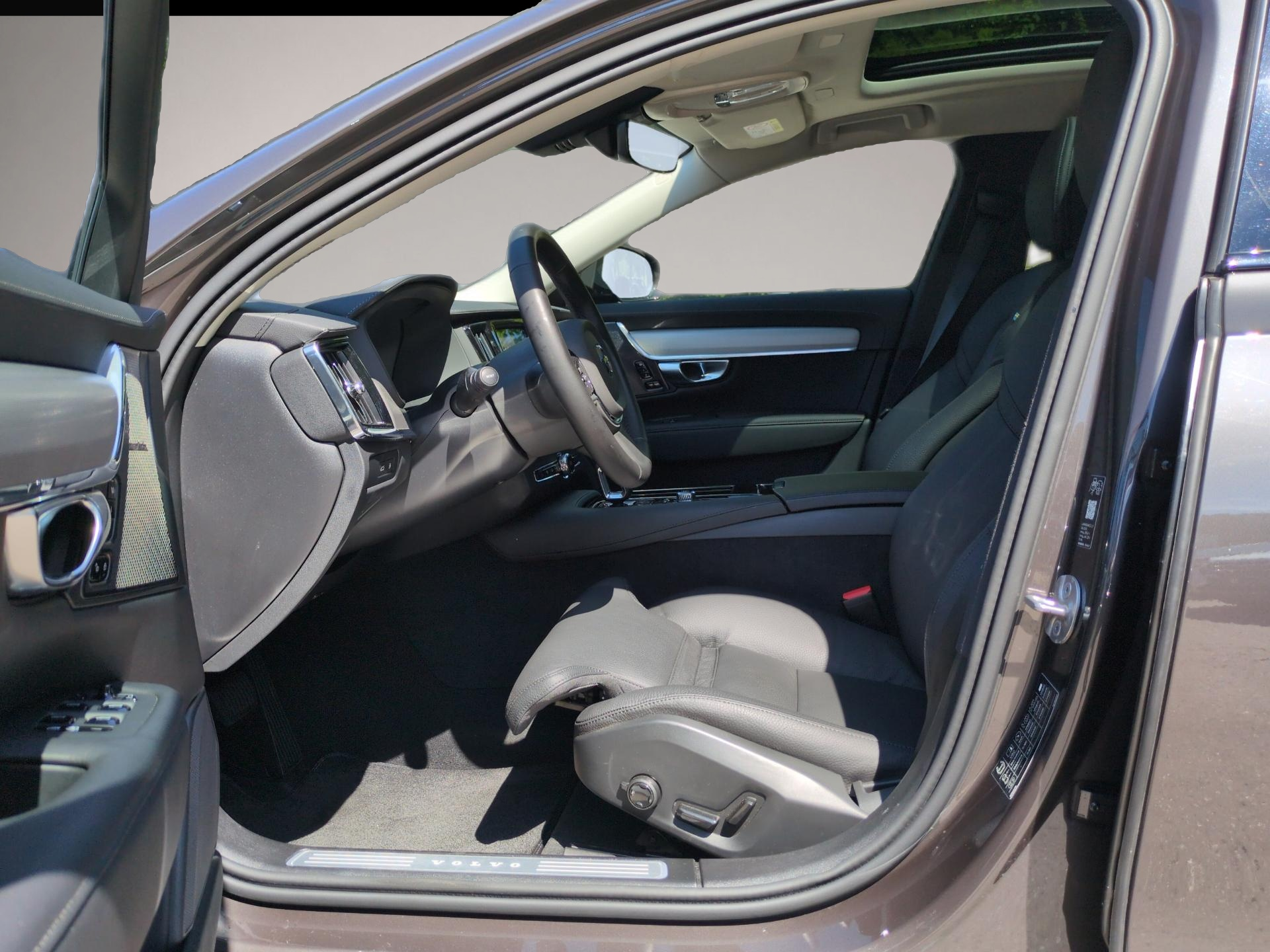 Volvo V90 (08/2025, Hybrid (Benzin/Elektro))