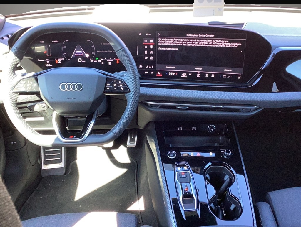 Audi A5 (05/2025, Benzin)