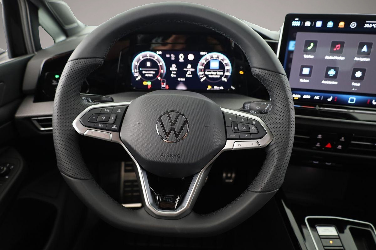 Volkswagen Golf (08/2026, Benzin)