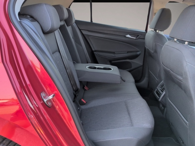 Volkswagen Golf (09/2025, Benzin)