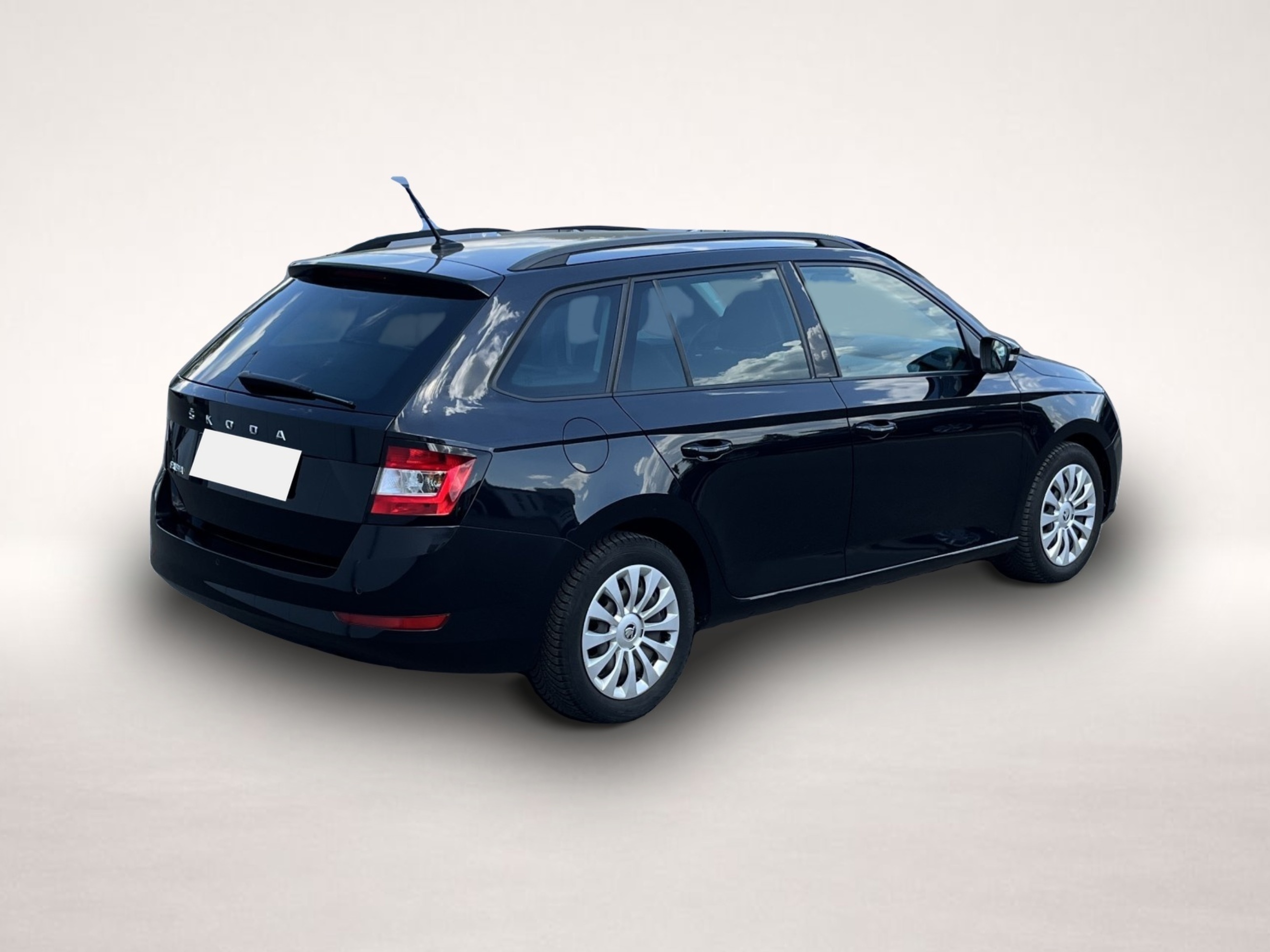 Skoda Fabia (06/2022, Benzin)