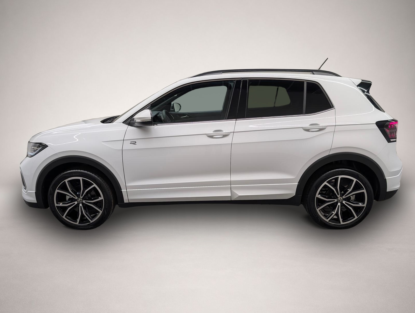 Volkswagen T-Cross, image 2 of 8