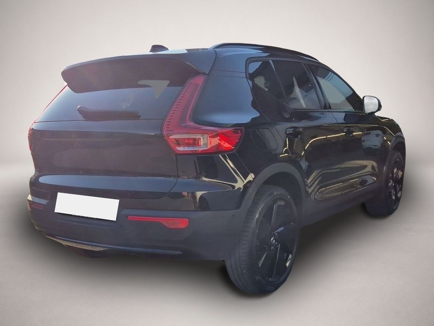 Volvo XC40 (06/2025, Benzin)