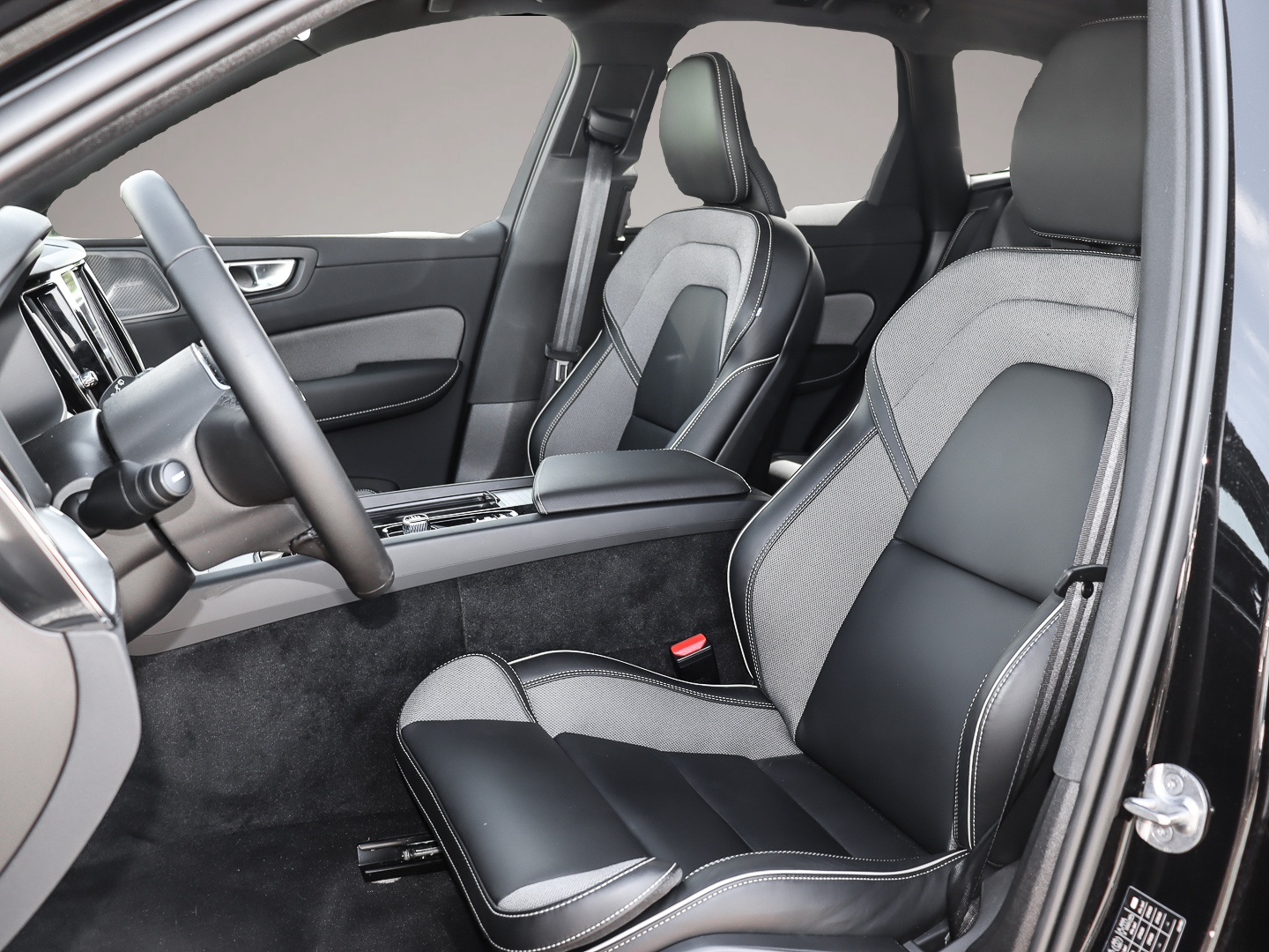 Volvo XC60 (02/2024, Hybrid (Benzin/Elektro))