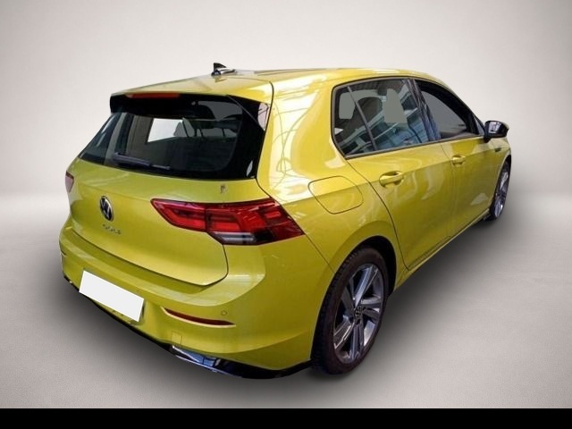 Volkswagen Golf (04/2024, Benzin)