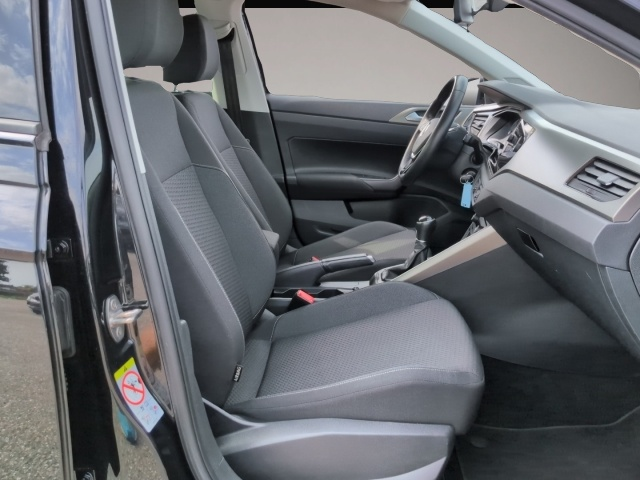Volkswagen Polo (02/2022, Benzin)
