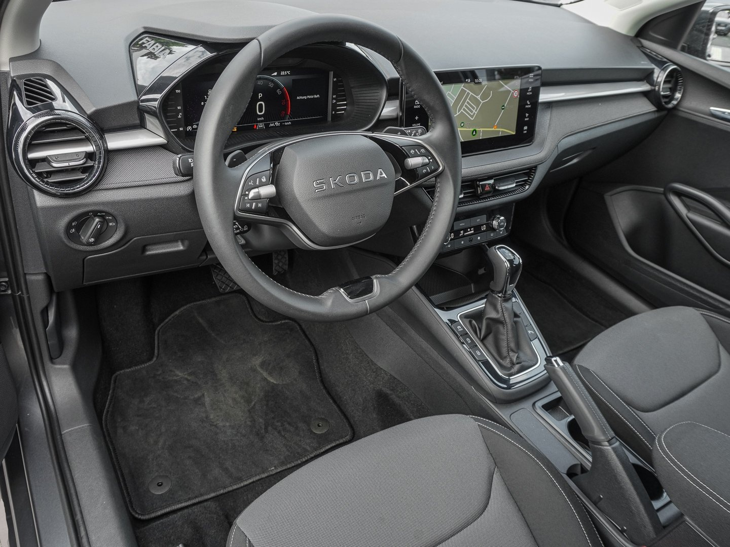 Skoda Fabia (10/2025, Benzin)