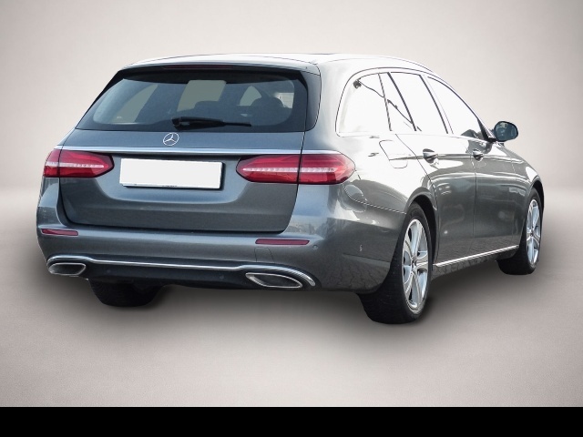 Mercedes-Benz E 200 (02/2018, Benzin)