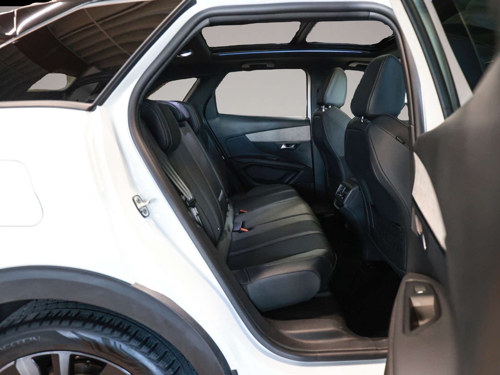 Peugeot 3008 (01/2024, Benzin)