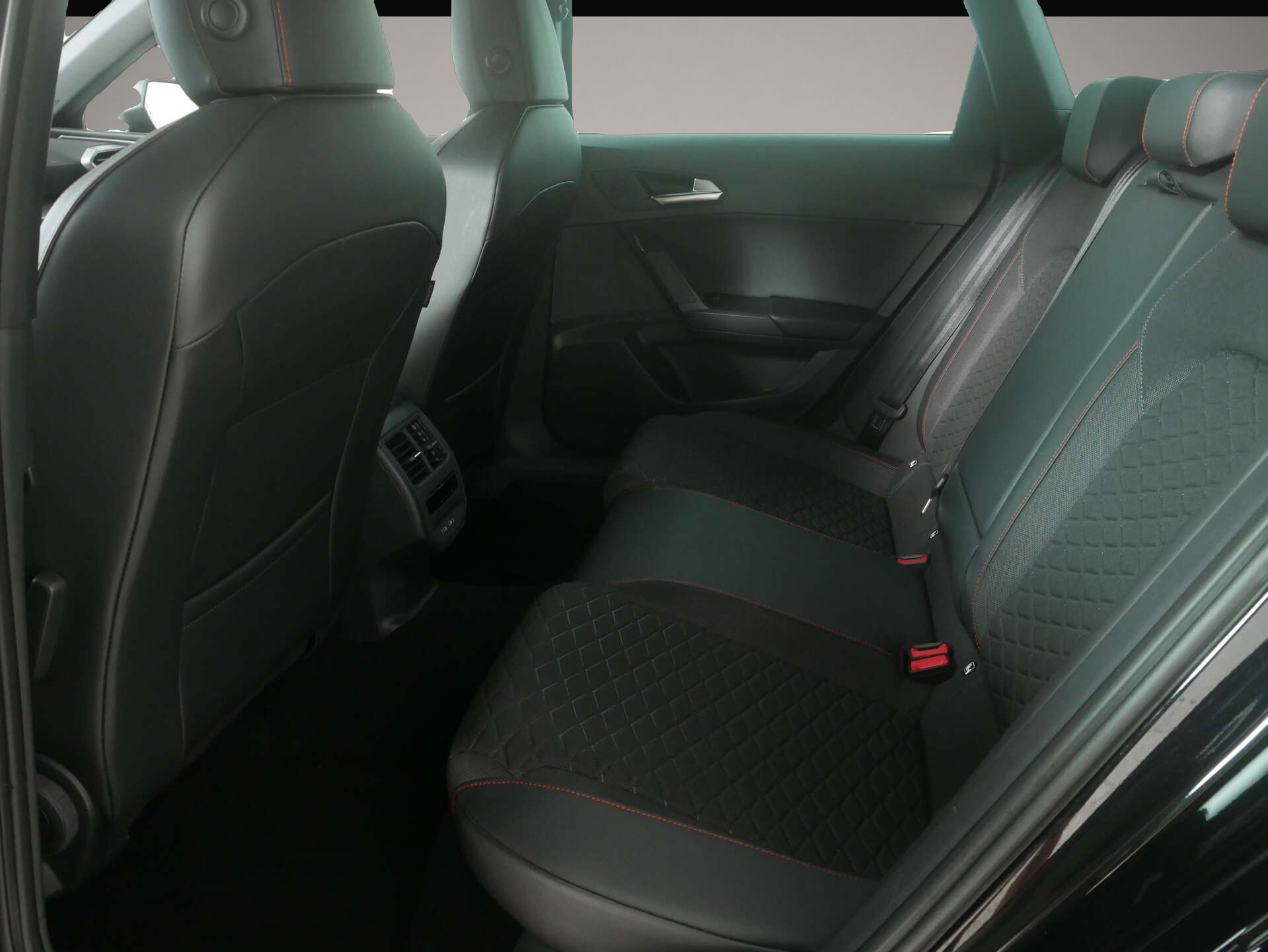 Seat Leon (08/2025, Benzin)