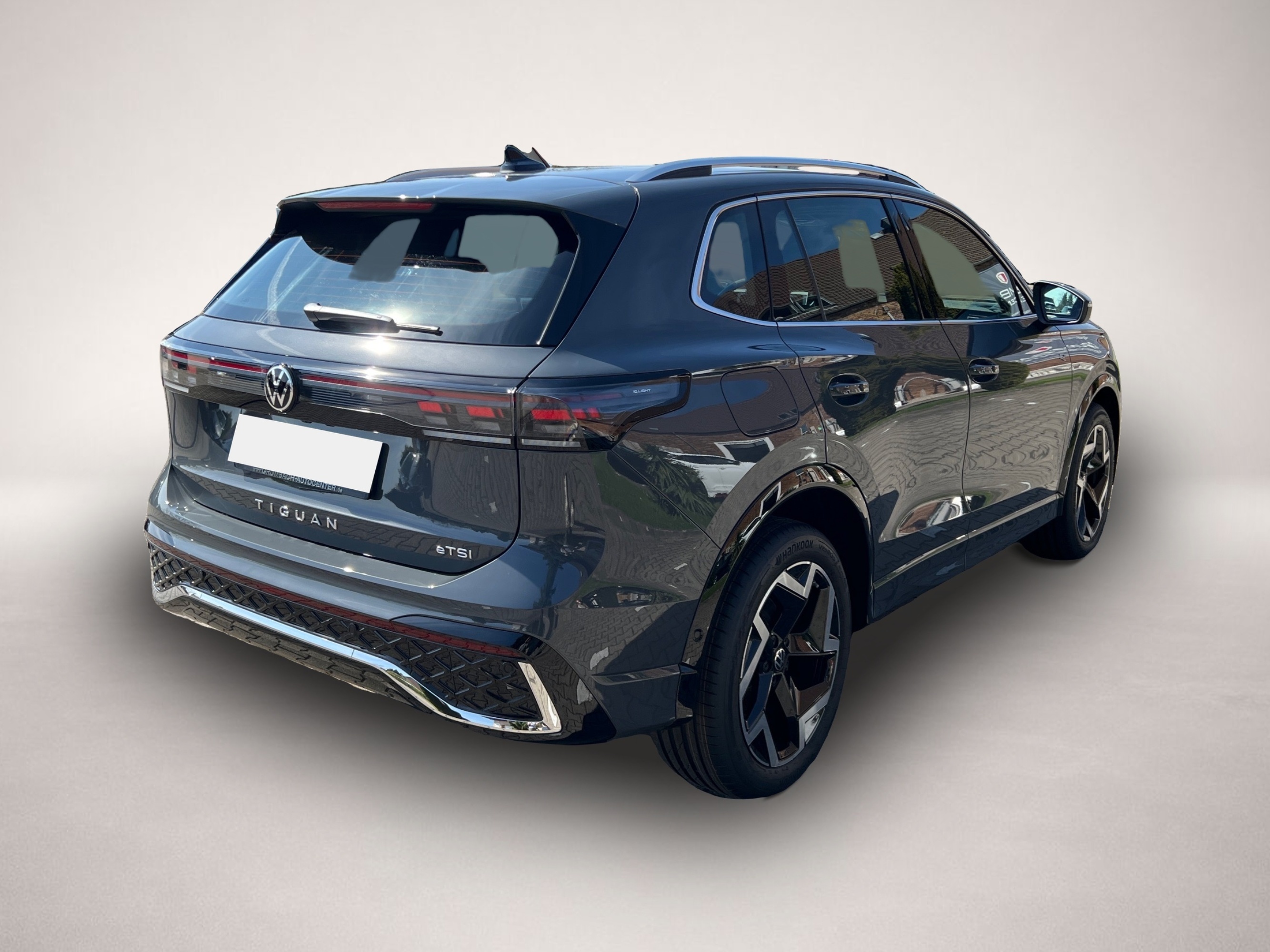 Volkswagen Tiguan, image 5 of 5