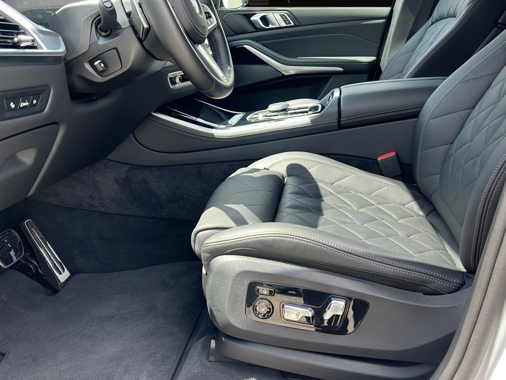 BMW X5 (08/2024, Diesel)