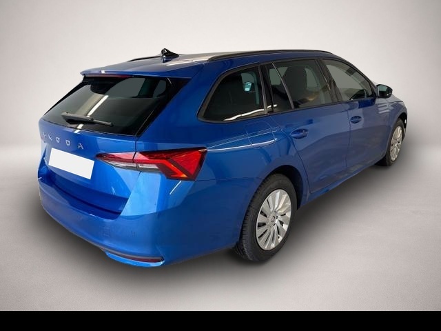 Skoda Octavia (, Benzin)