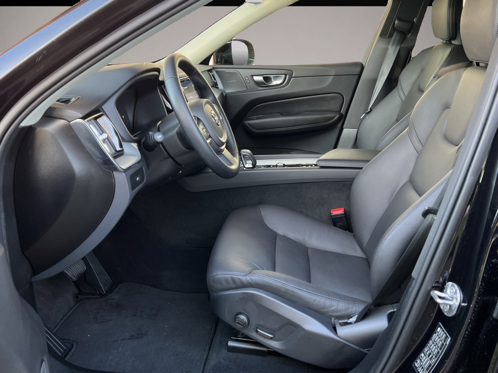 Volvo XC60 (06/2024, Benzin)