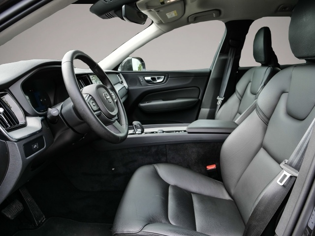 Volvo XC60 (12/2023, Benzin)
