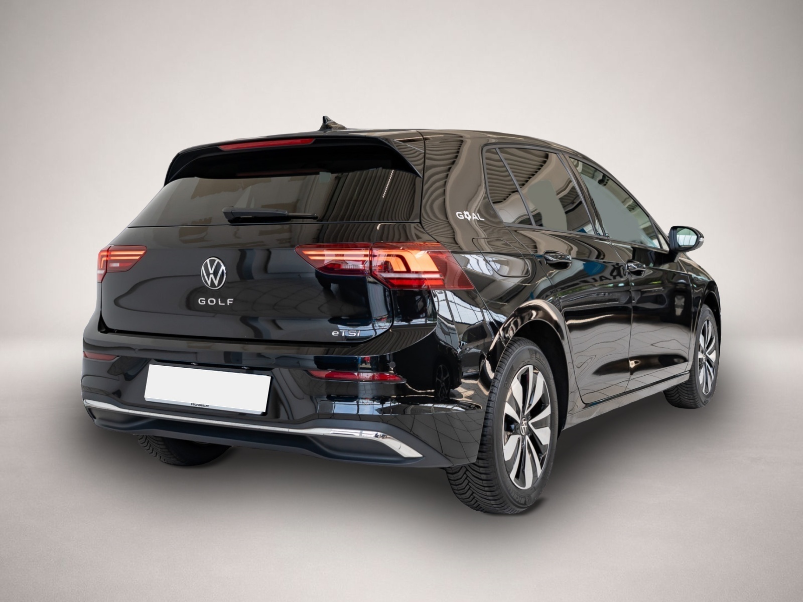 Volkswagen Golf (09/2025, Benzin)