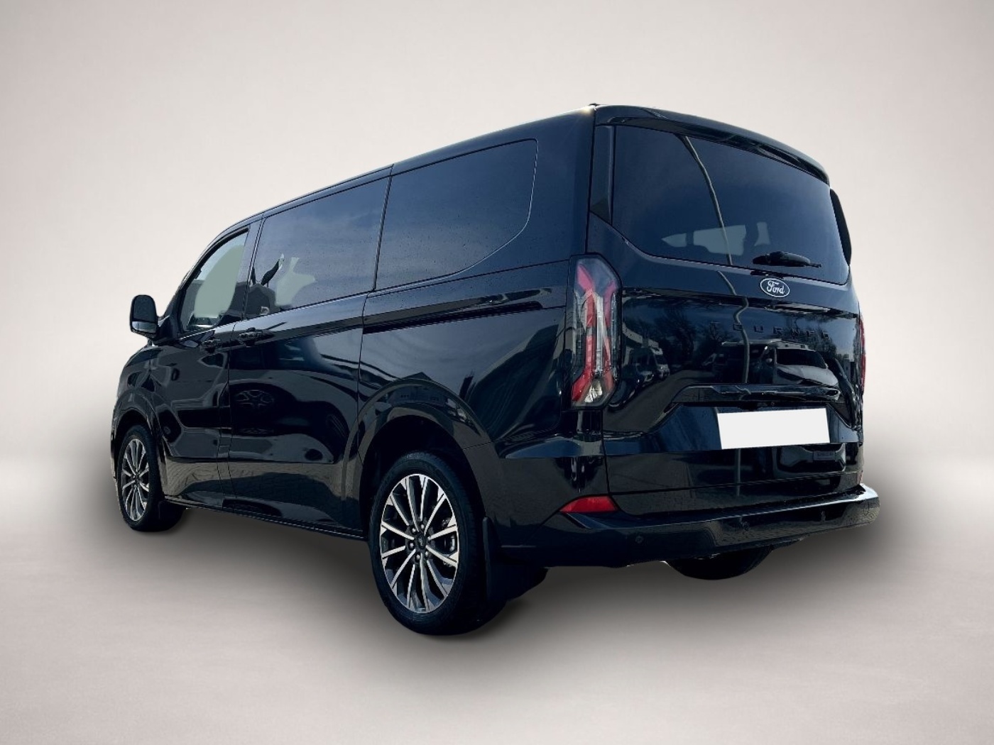 Ford Tourneo Custom (10/2025, Diesel)