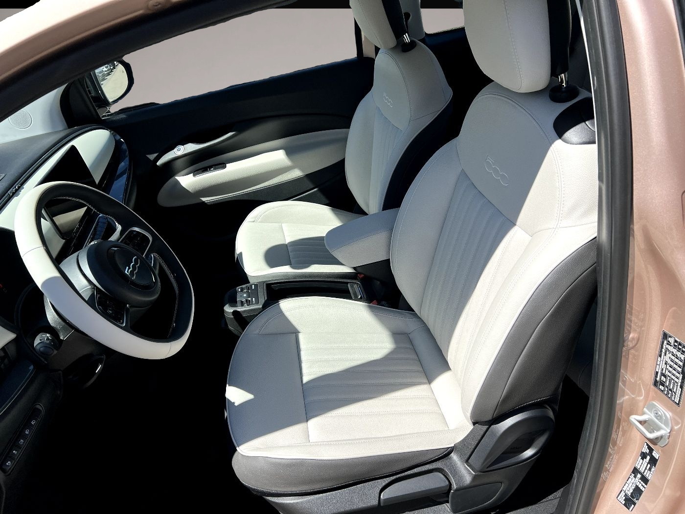 Fiat 500e (05/2026, ELECTRIC)