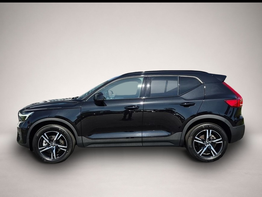 Volvo XC40 (08/2025, Benzin)
