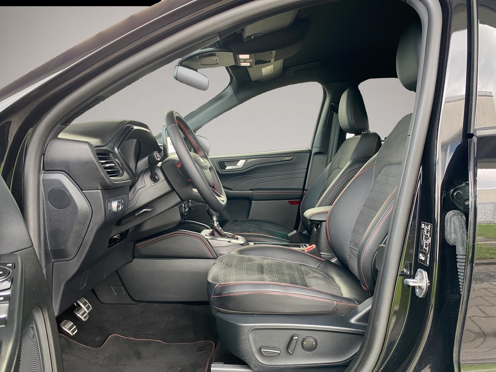 Ford Kuga (06/2024, Benzin)