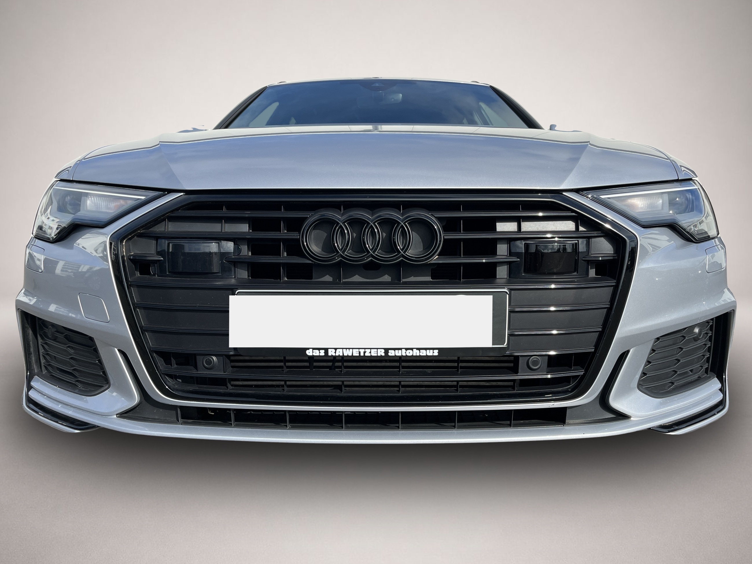 Audi A6 (02/2023, Benzin)