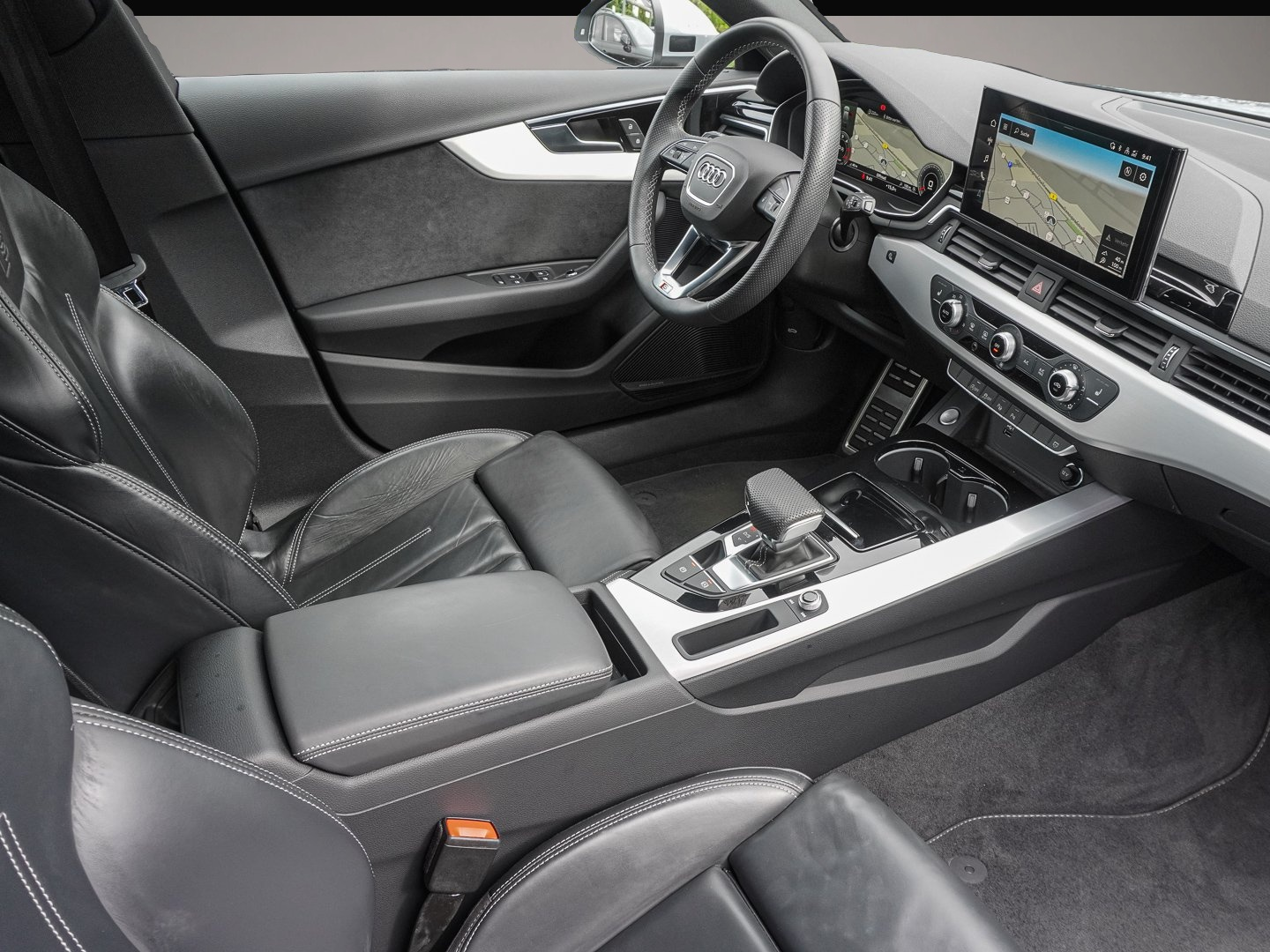 Audi A4 (04/2023, Diesel)