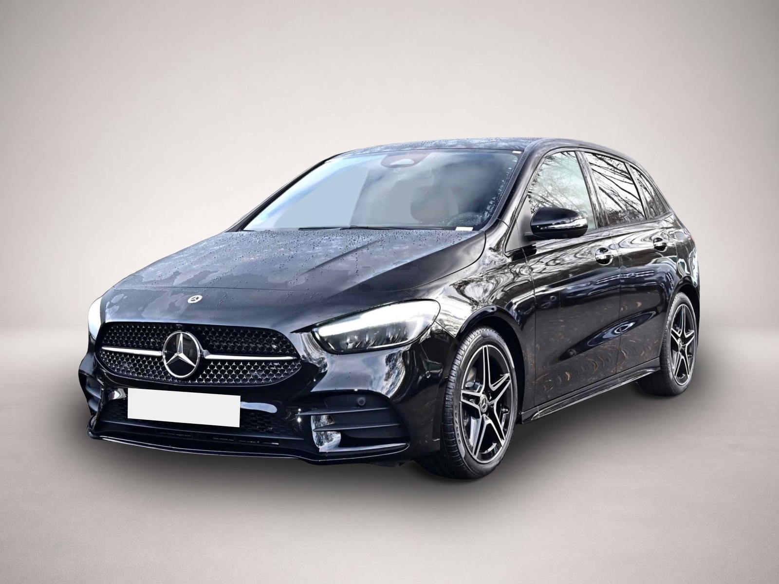 Mercedes-Benz B 180 (11/2025, Benzin)
