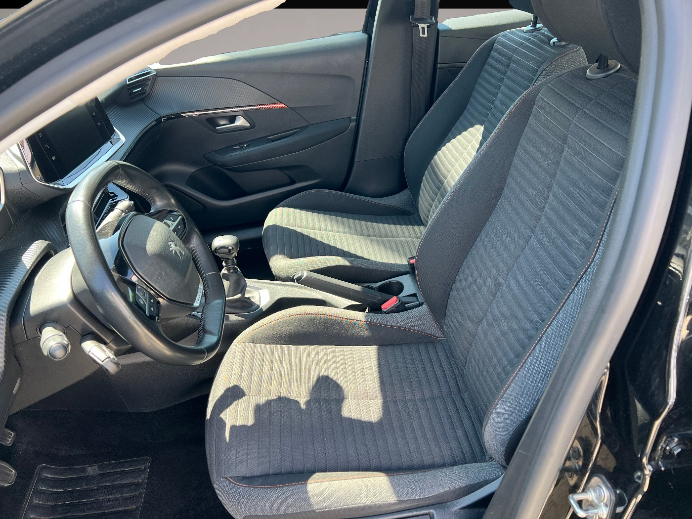 Peugeot 208 (04/2020, Diesel)