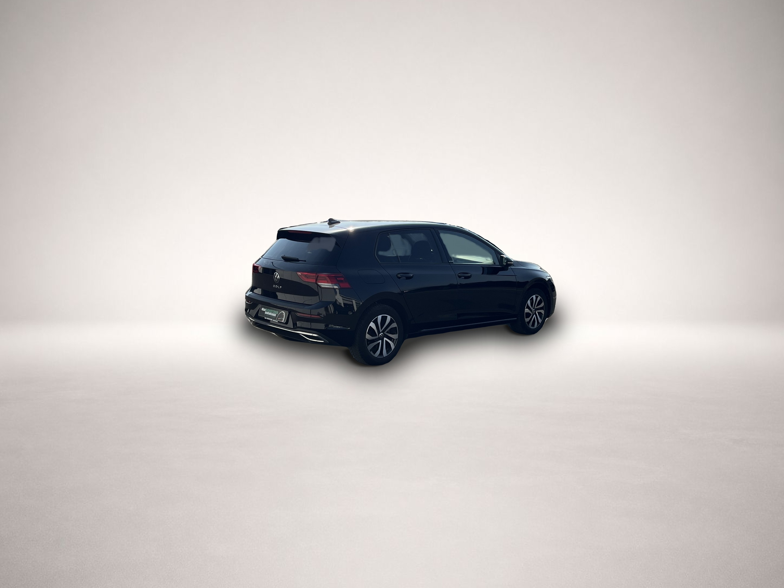Volkswagen Golf (01/2023, Benzin)
