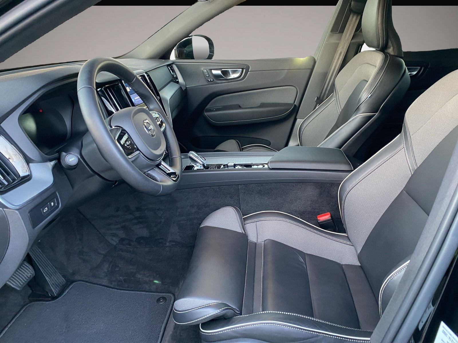 Volvo XC60 (12/2022, )