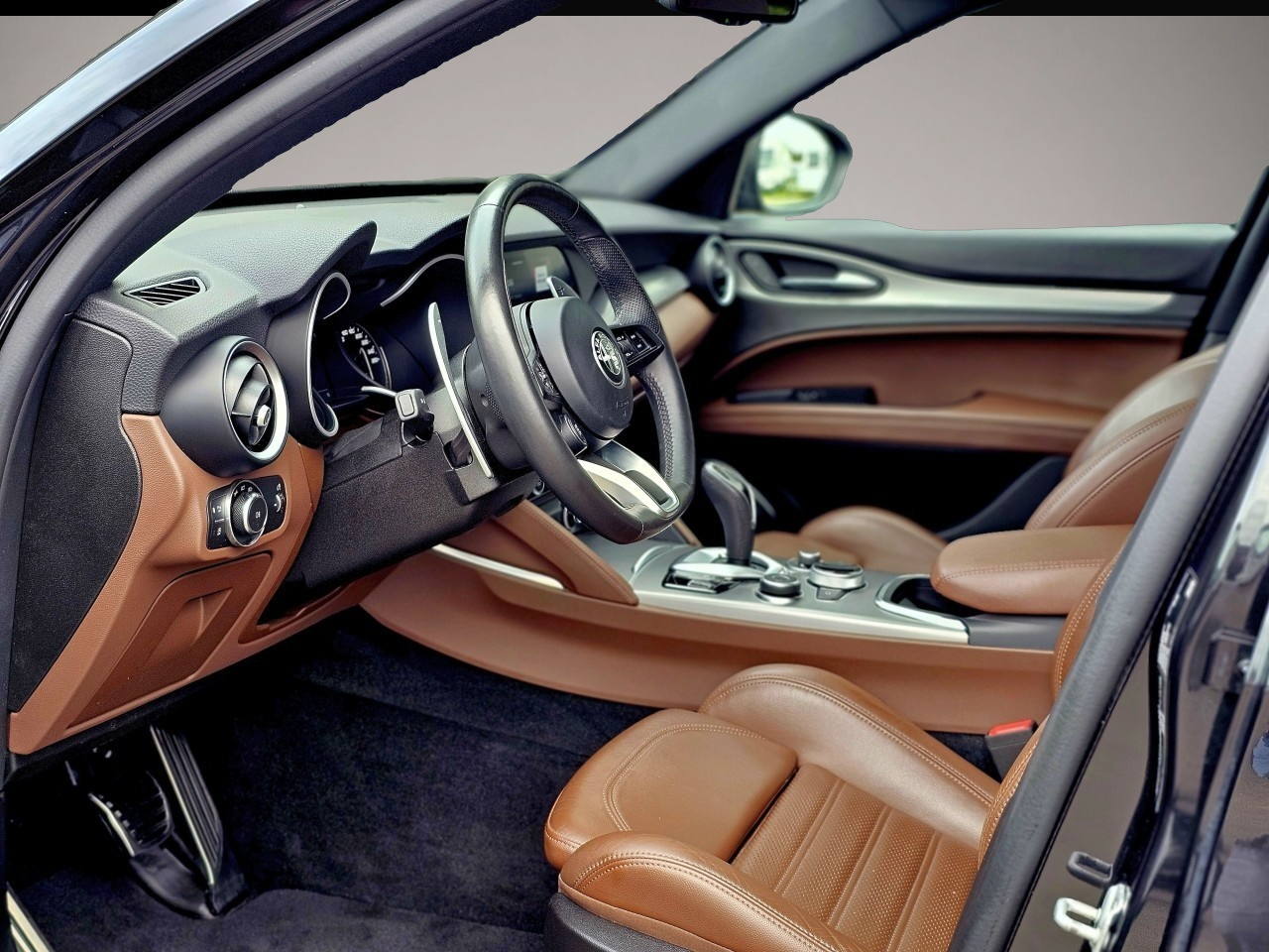 Alfa-Romeo Stelvio (06/2021, )