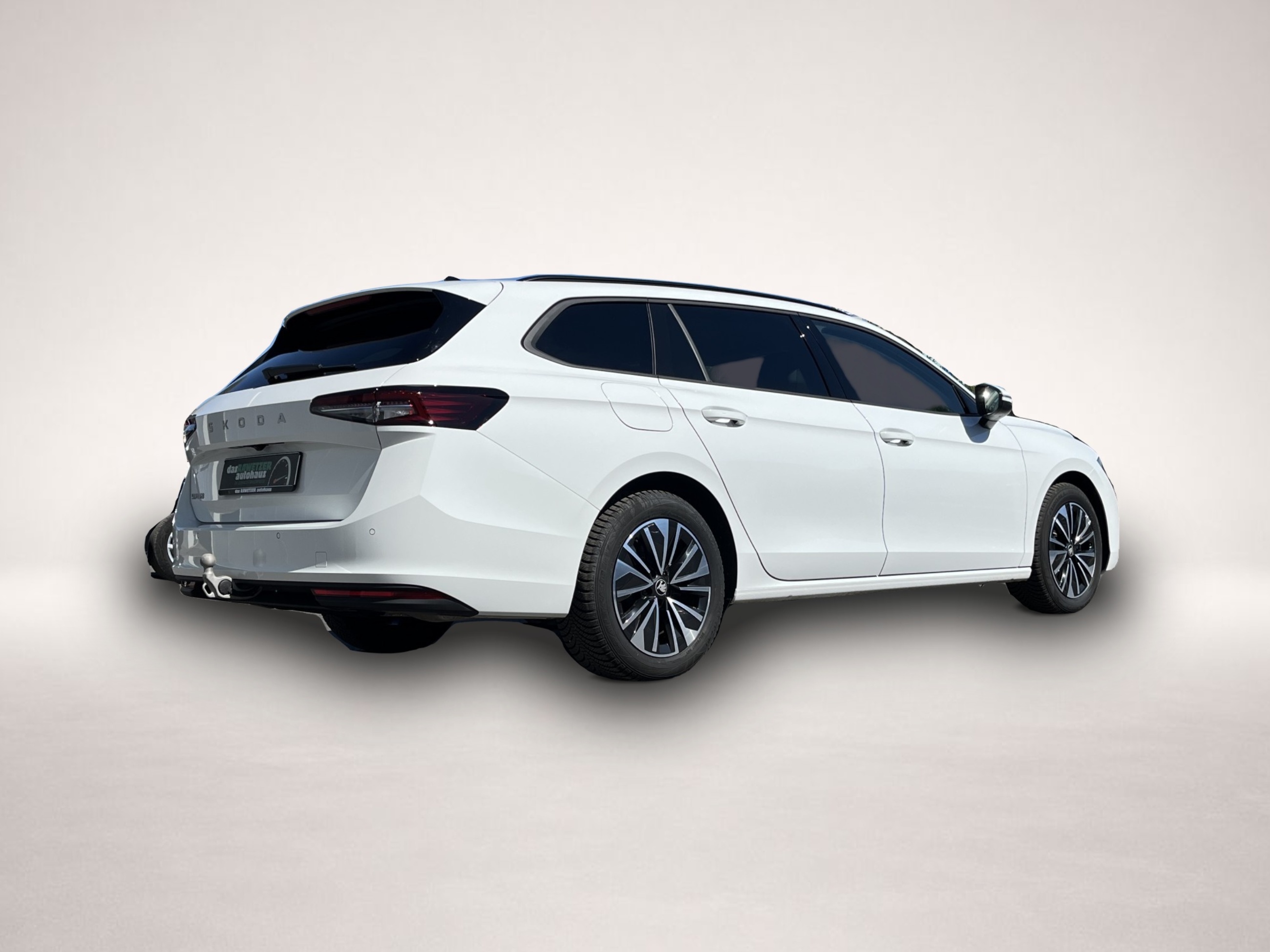 Skoda Superb (09/2025, Benzin)