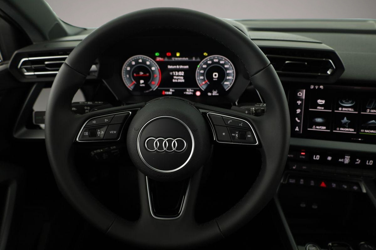 Audi quattro (05/2026, Benzin)