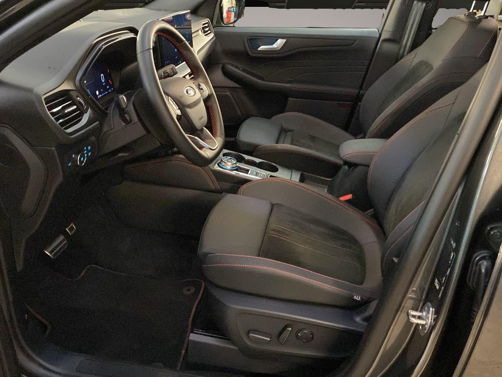 Ford Kuga (06/2025, Benzin)