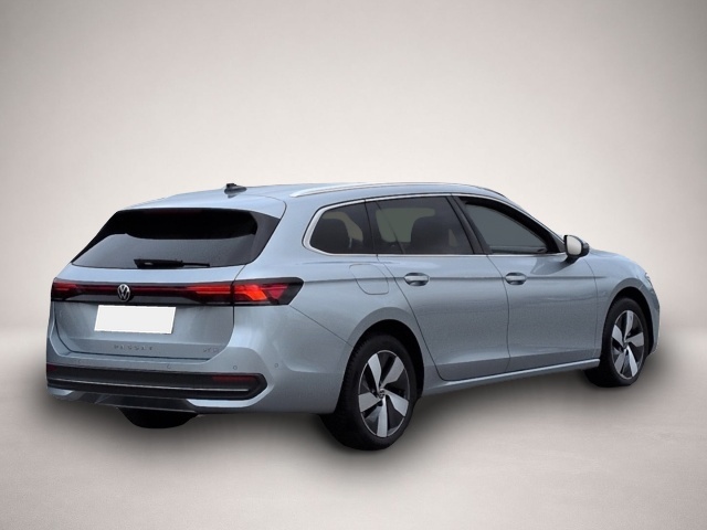 Volkswagen Passat Variant (04/2025, Benzin)
