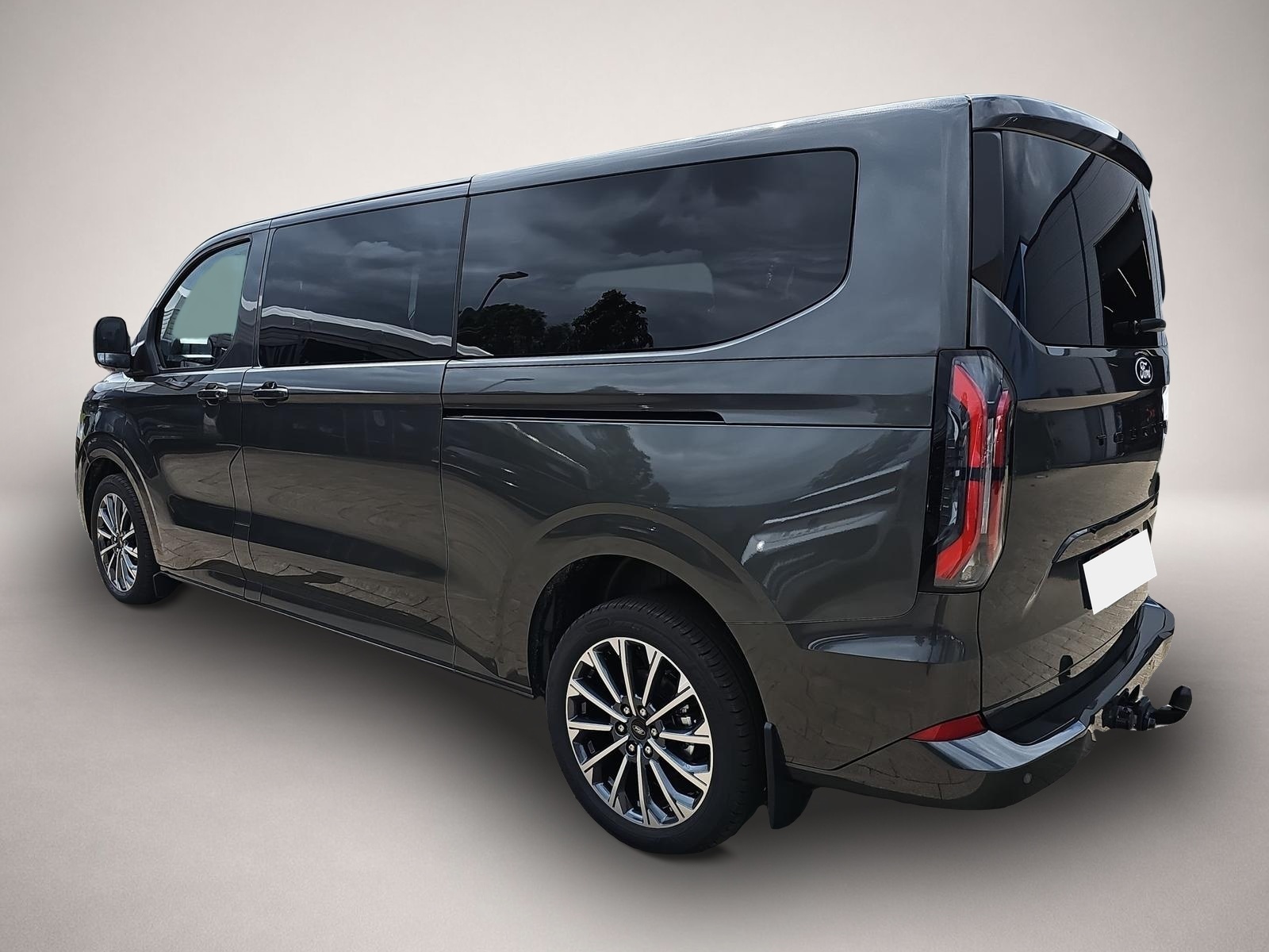 Ford Tourneo Custom (02/2026, Diesel)