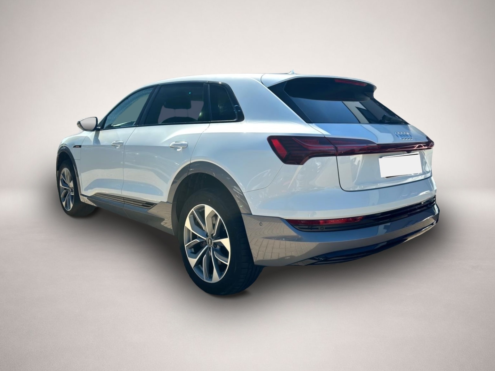 Audi quattro (12/2022, ELECTRIC)