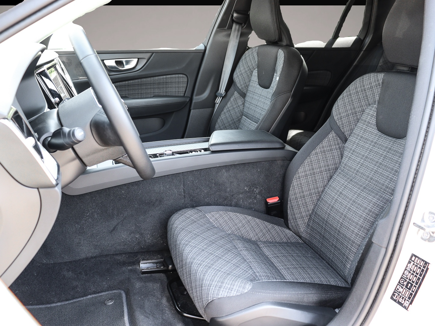 Volvo V60 (06/2024, Benzin)
